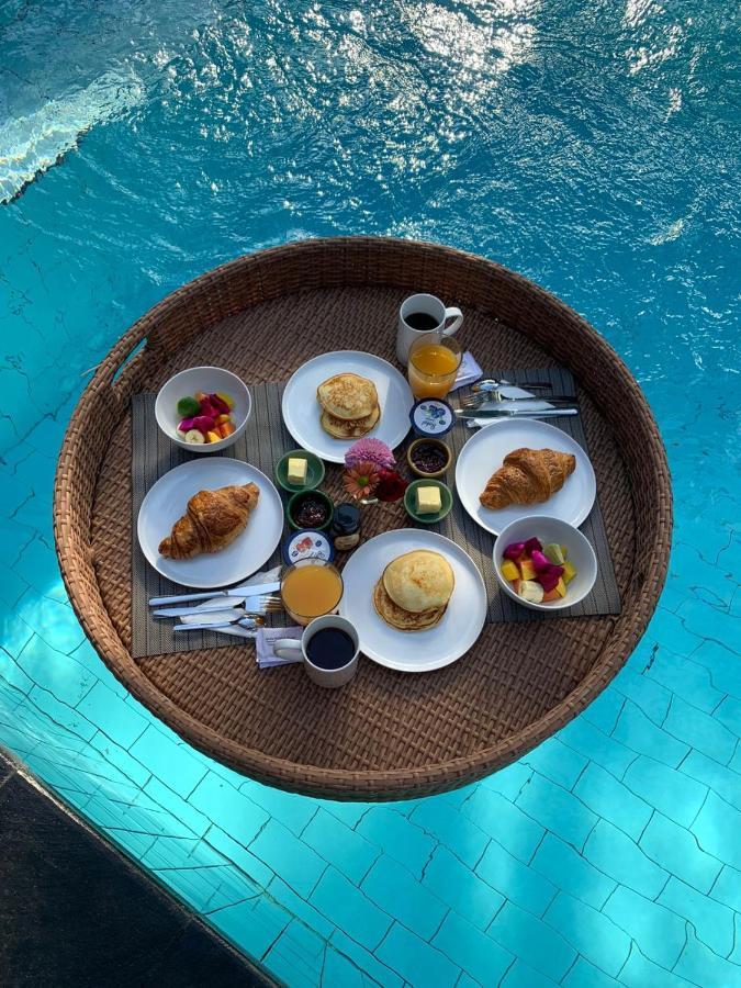 Villa Vana, Sitara Villa Group スミニャック エクステリア 写真