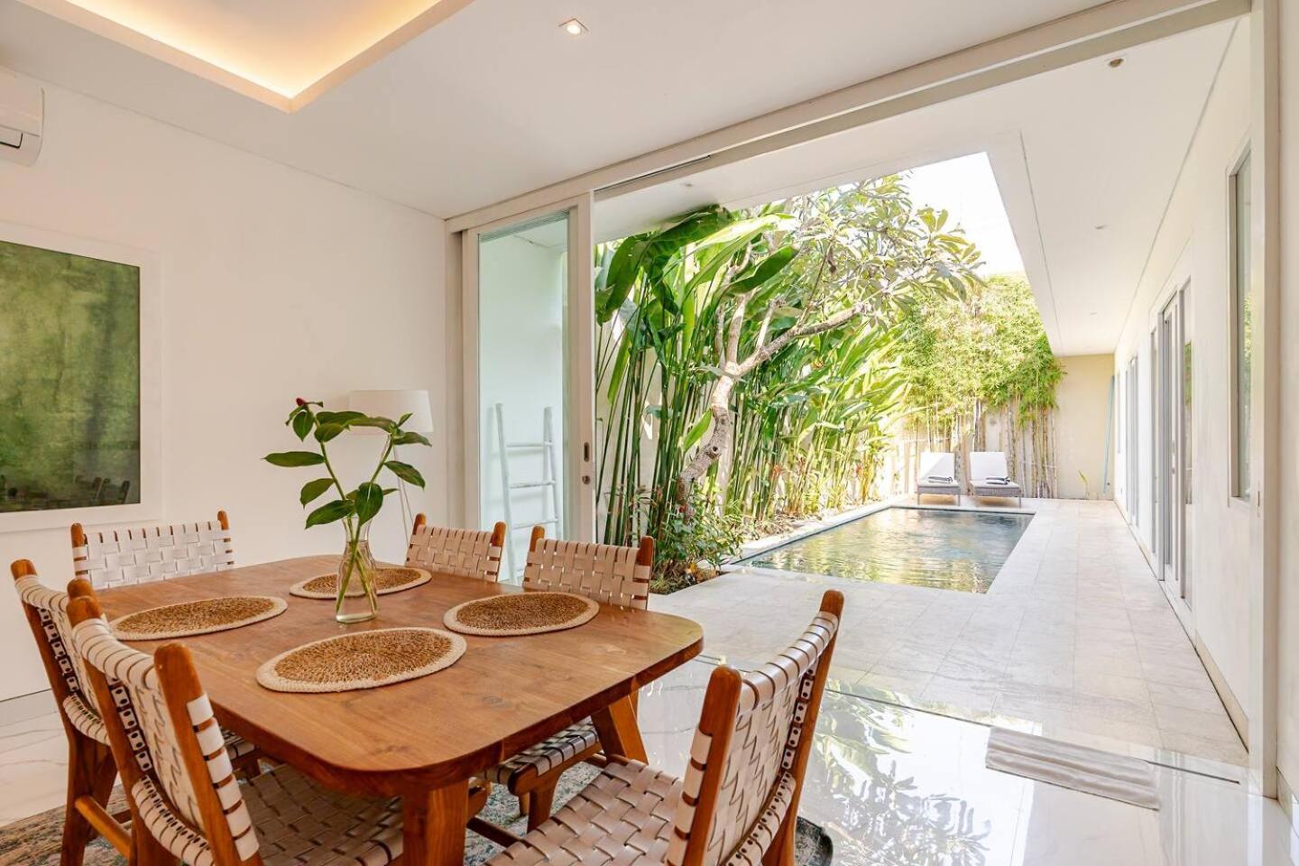 Villa Vana, Sitara Villa Group スミニャック エクステリア 写真