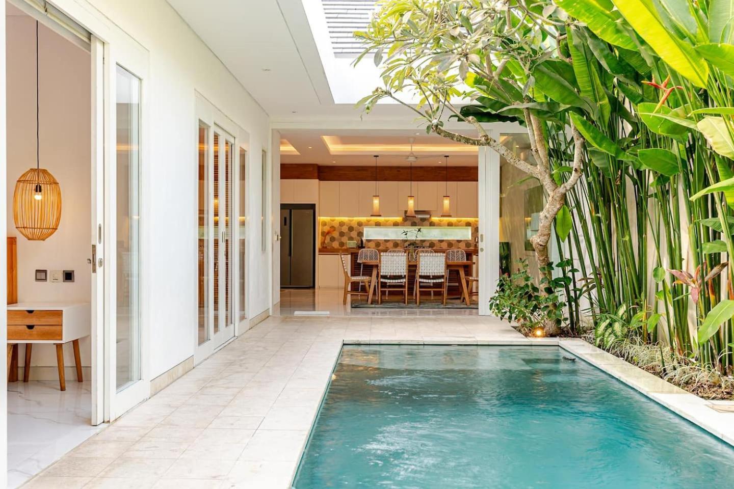 Villa Vana, Sitara Villa Group スミニャック エクステリア 写真